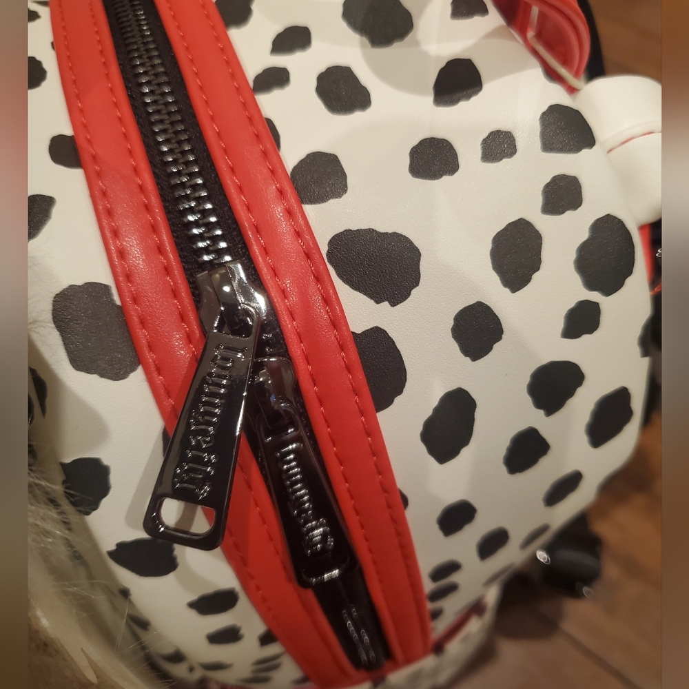 Loungefly NWT Cruella De Vil 101 Dalmatians Scene - Picture 11 of 15